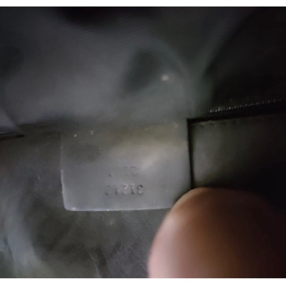 Sold🚩GUCCI • GG Monogram Canvas & Leather Logo Large Shopper Tote RETAIL $2449 - Picture 8 of 10